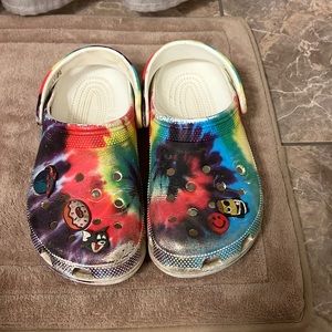 Men’s crocs size 7